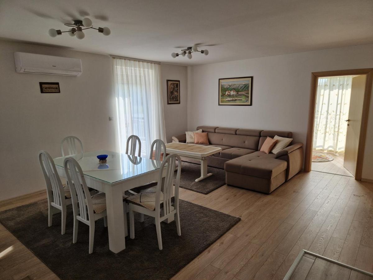 Apartman Potok リヴノ エクステリア 写真
