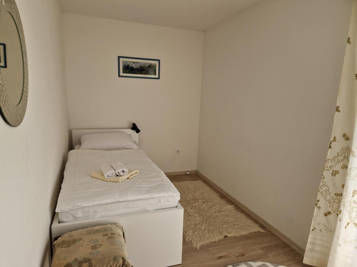 Apartman Potok リヴノ エクステリア 写真